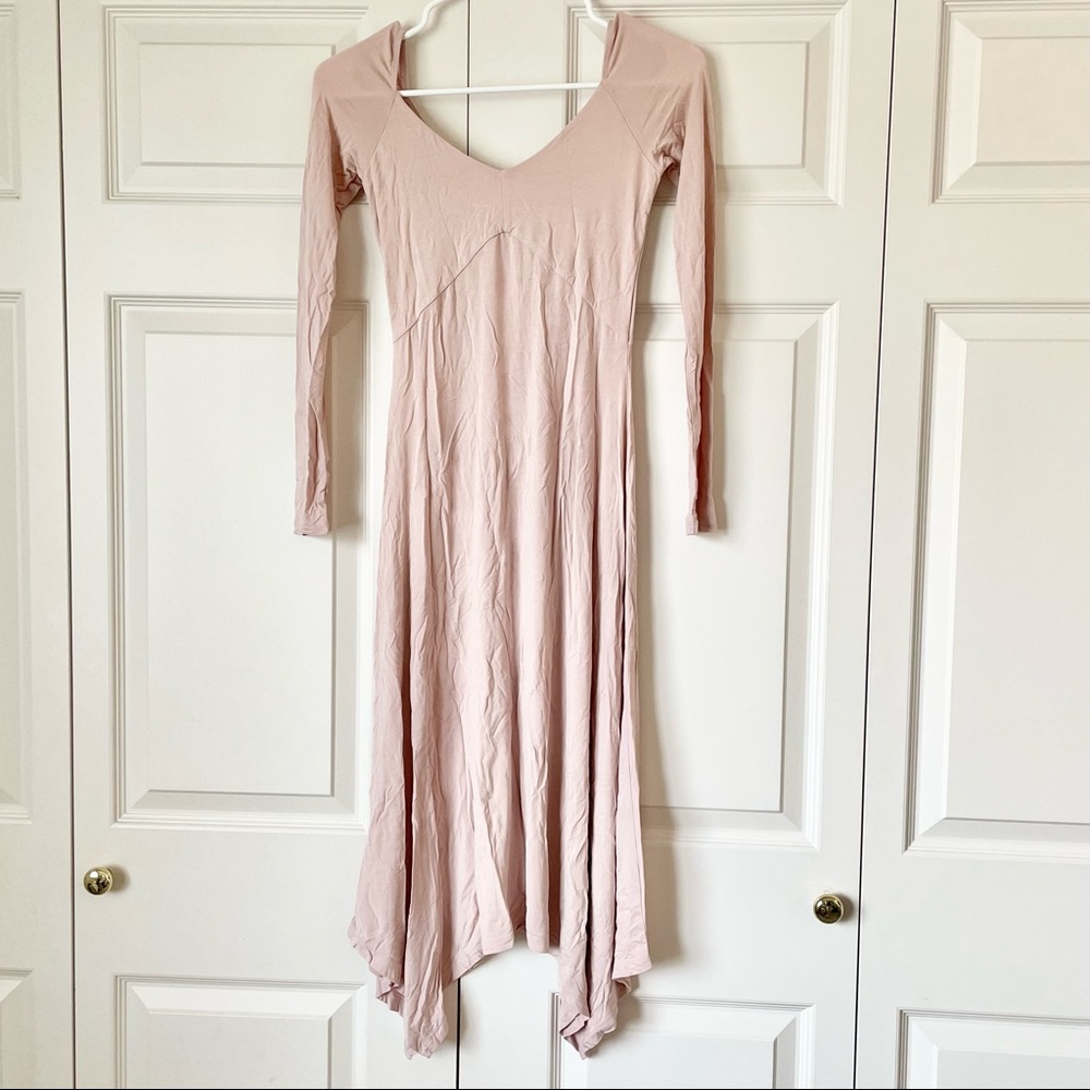 Aritzia Wilfred long sleeve double v-neck dress in mauve light pink size XS